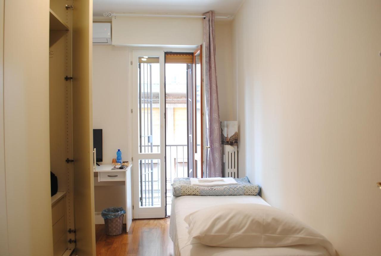 Dreaming Piazza Bra Rooms Verona Bagian luar foto